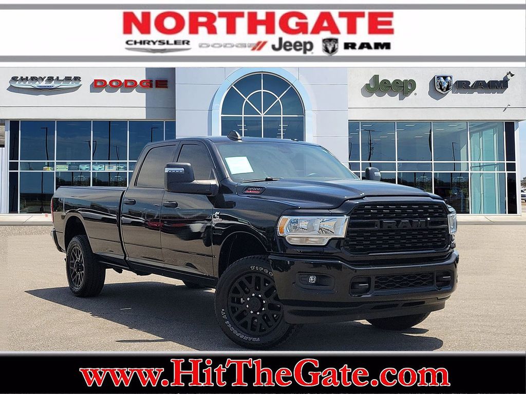 Diamond Black Crystal Pearlcoat 2024 RAM 3500 Big Horn Crew Cab LB 4WD Pickup Truck Four-Wheel Drive 6-Speed Automatic