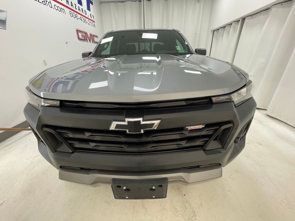 View vehicle photo 2