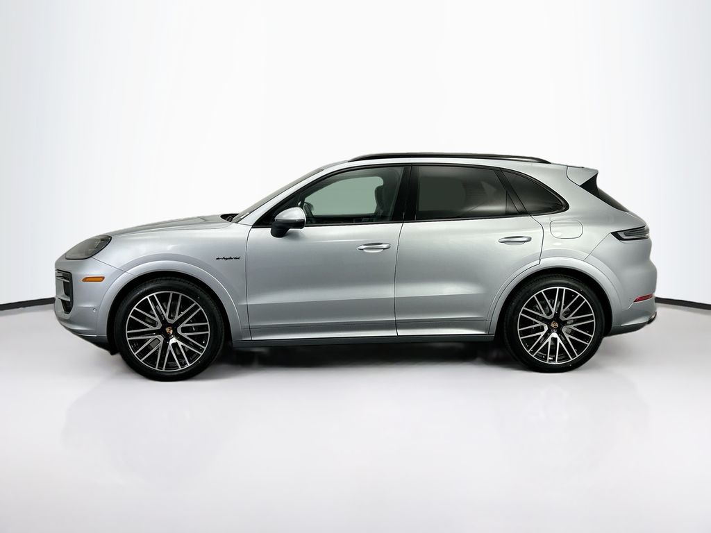 Thumbnail: 2026 Porsche Cayenne - 2