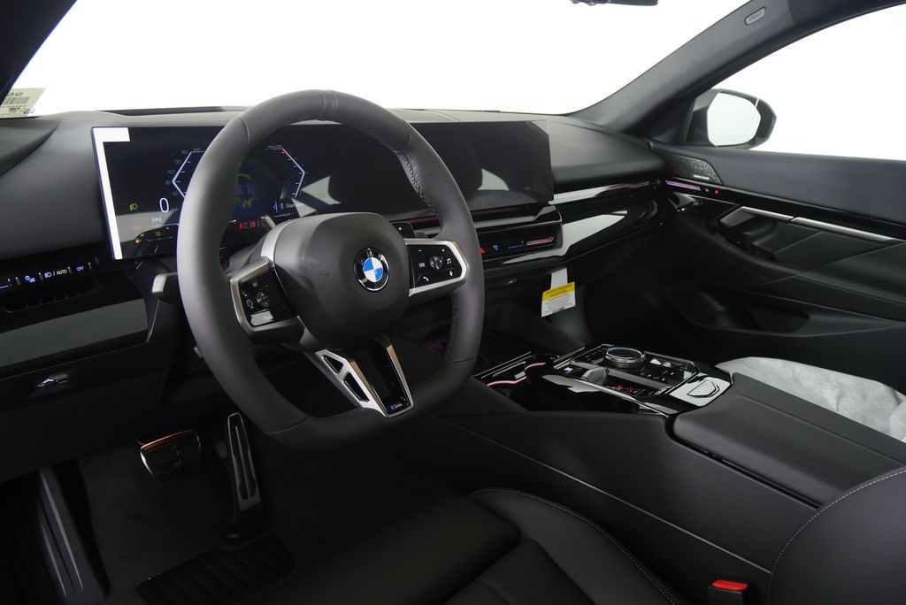 Thumbnail: 2026 BMW 5 Series - 13