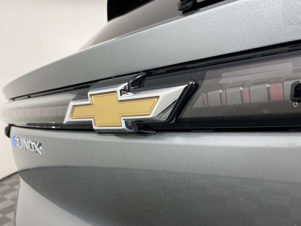 Thumbnail: 2026 Chevrolet Equinox - 16