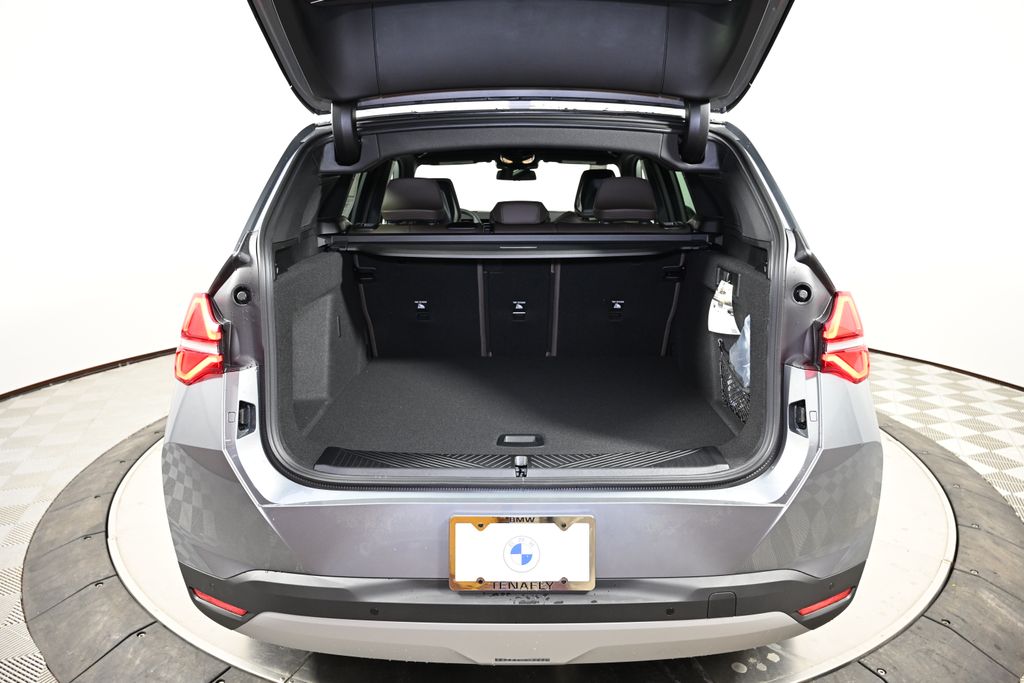 Thumbnail: 2025 BMW X3 - 10