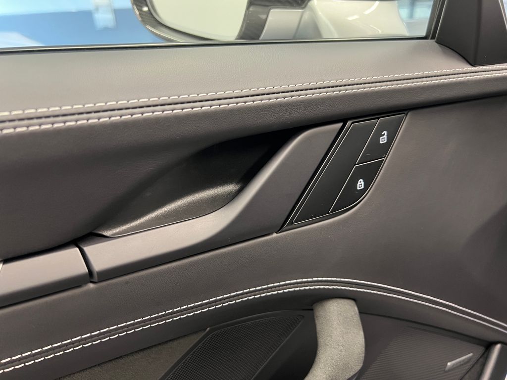 Thumbnail: 2022 Porsche 911 - 32