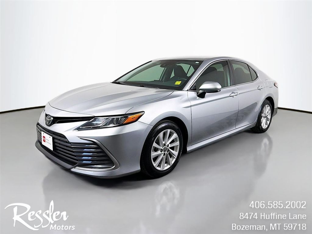 2022 Toyota Camry LE
