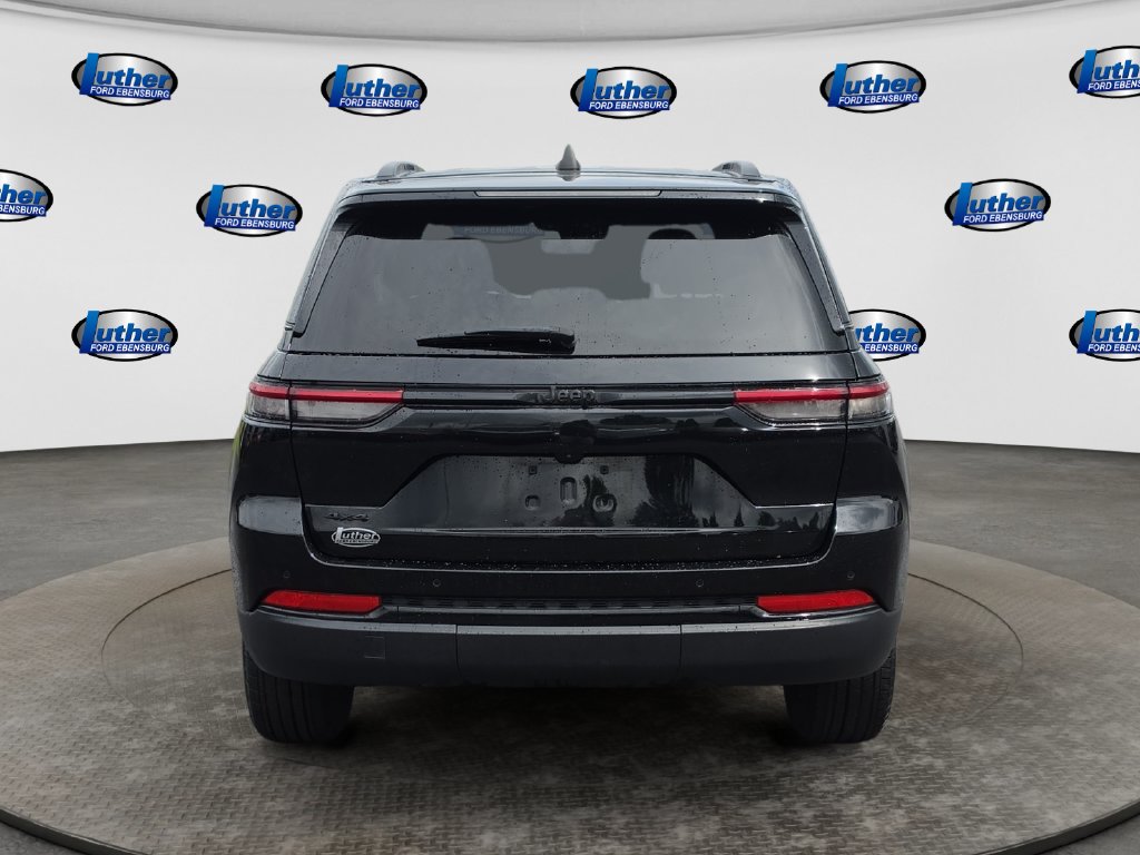2025 Jeep Grand Cherokee Altitude Black at South Hills CDJR