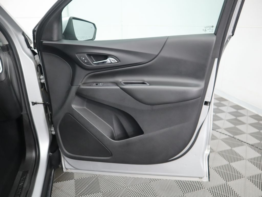 Thumbnail: 2021 Chevrolet Equinox - 25