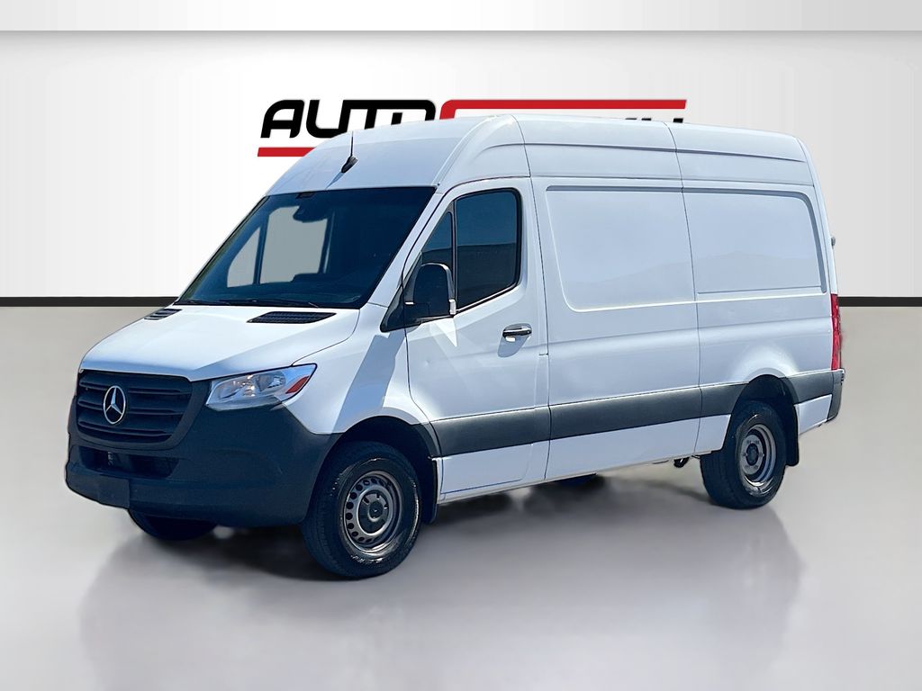 Used 2024 White Mercedes-Benz Cargo 144 WB image 3