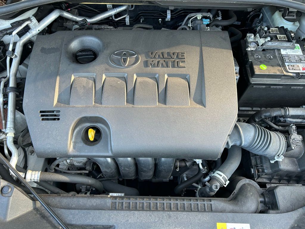 Thumbnail: 2021 Toyota C-HR - 11