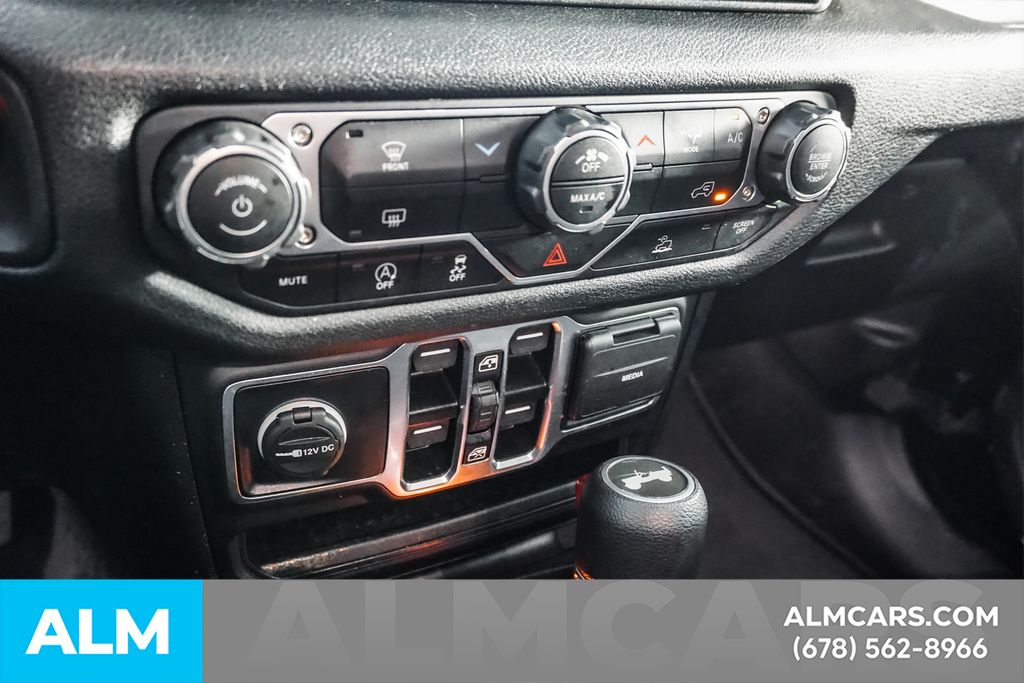 Used 2025 Black Jeep Sport S image 43