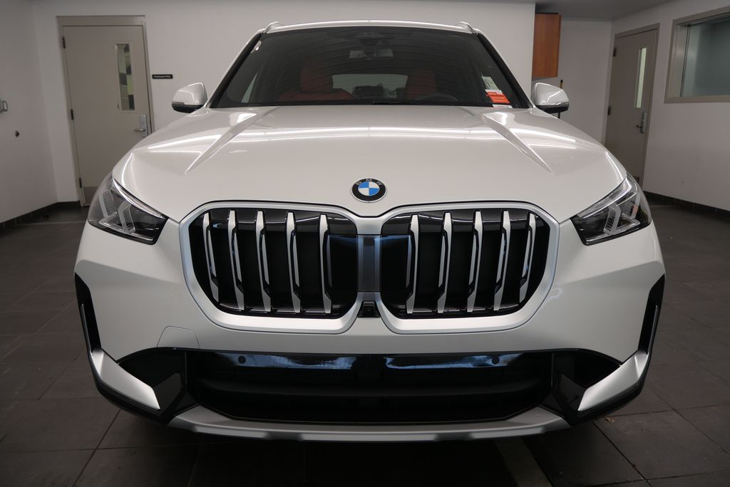 2025 BMW X1 xDrive28i 9