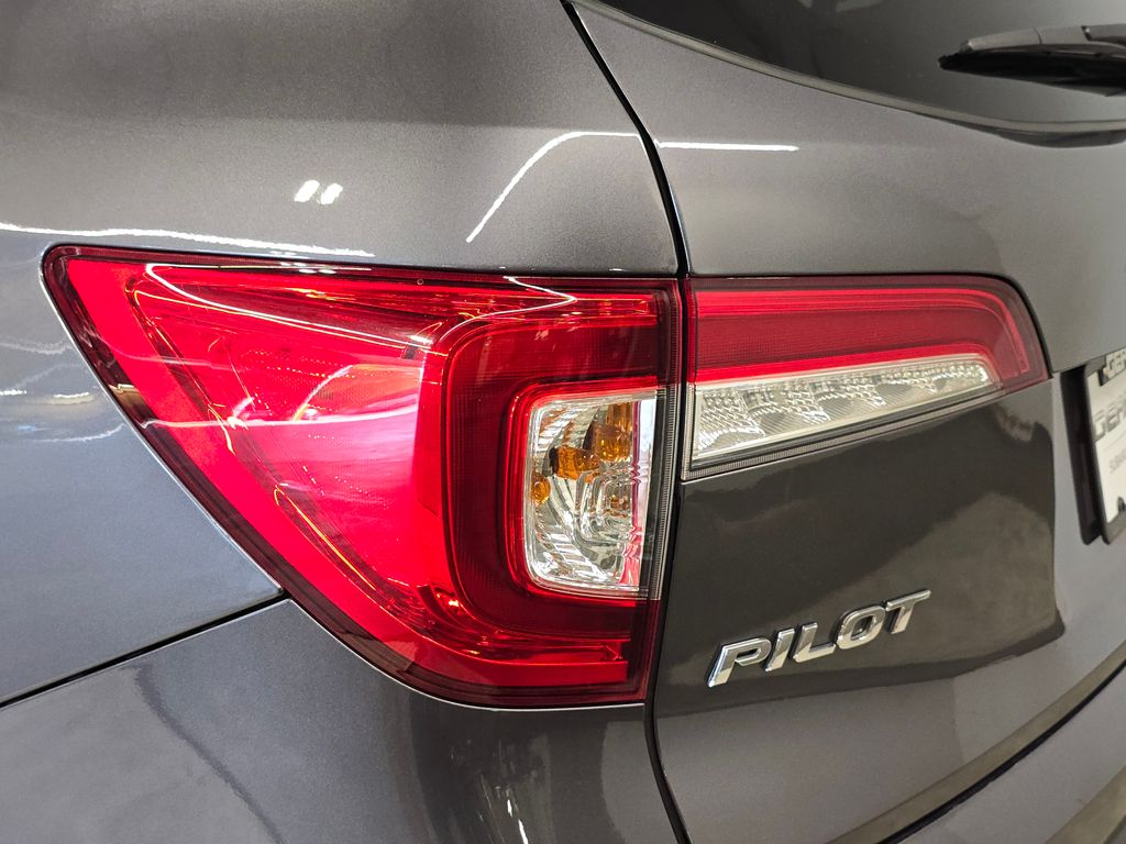 2022 Honda Pilot Special Edition photo 13