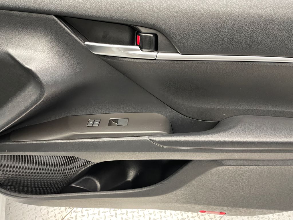 2023 Toyota Camry SE 15