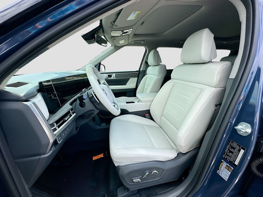2025 Hyundai Santa Fe Limited 16