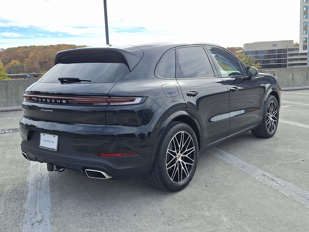 Thumbnail: 2026 Porsche Cayenne - 8