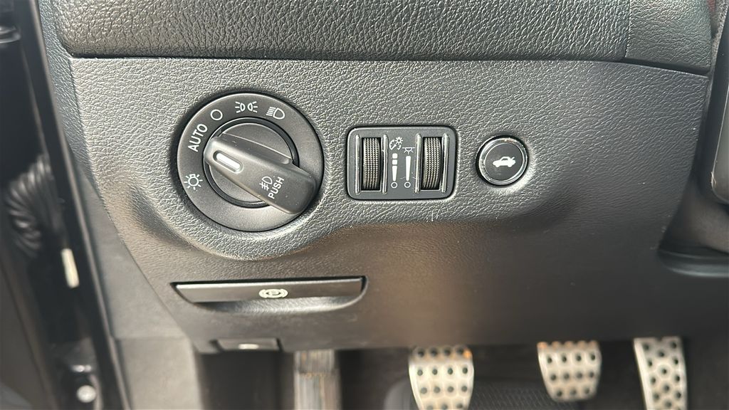 2015 Dodge Challenger R/T Black at Bravo Nissan