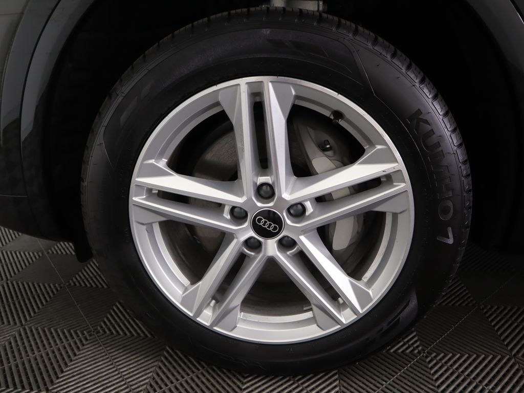 2025 Audi Q5  32