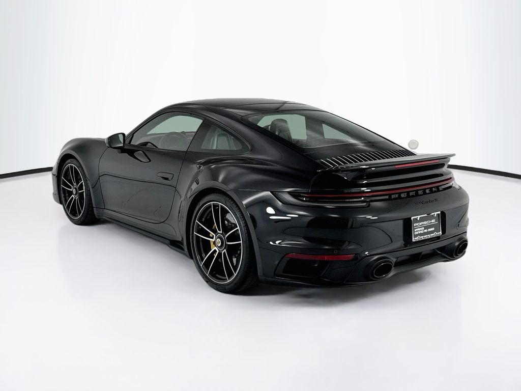 Thumbnail: 2021 Porsche 911 - 3