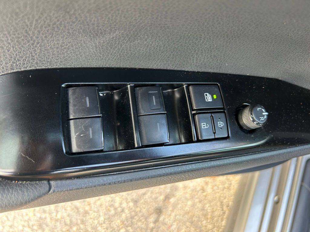 Thumbnail: 2025 Toyota Camry - 17