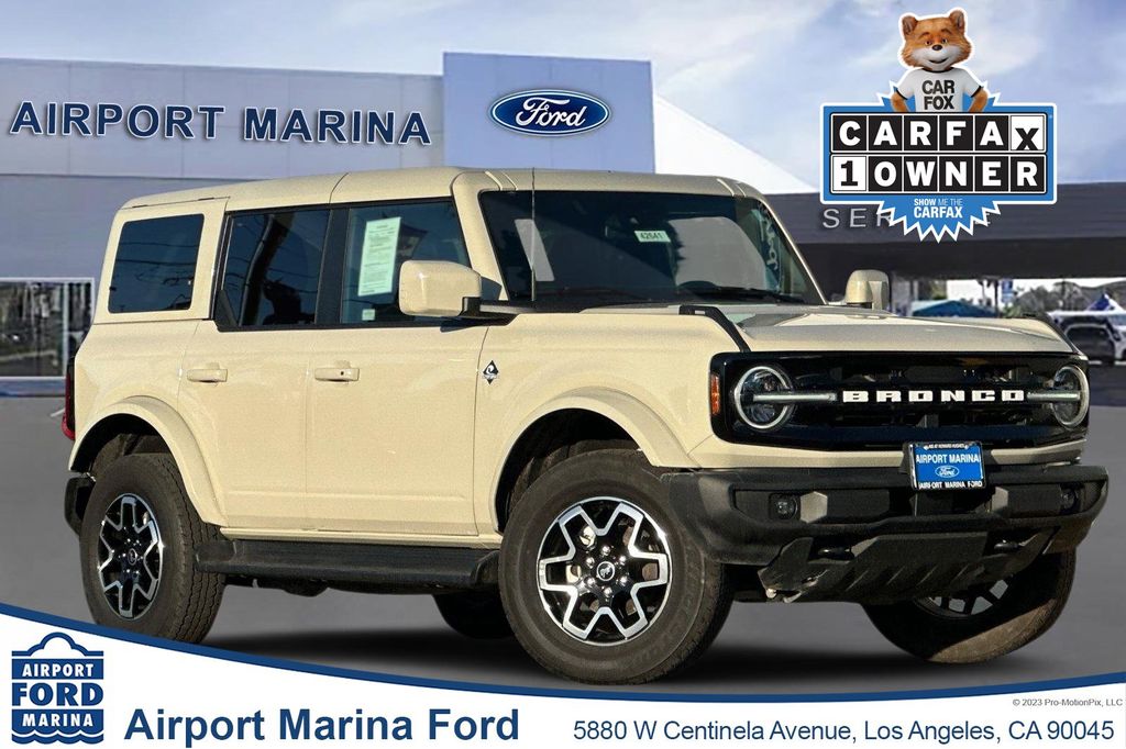 2025 Ford Bronco Outer Banks 4-Door 4WD