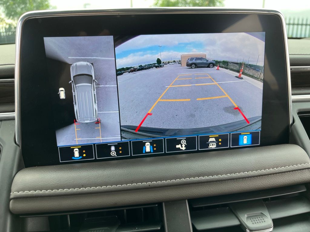 Thumbnail: 2021 Chevrolet Tahoe - 2