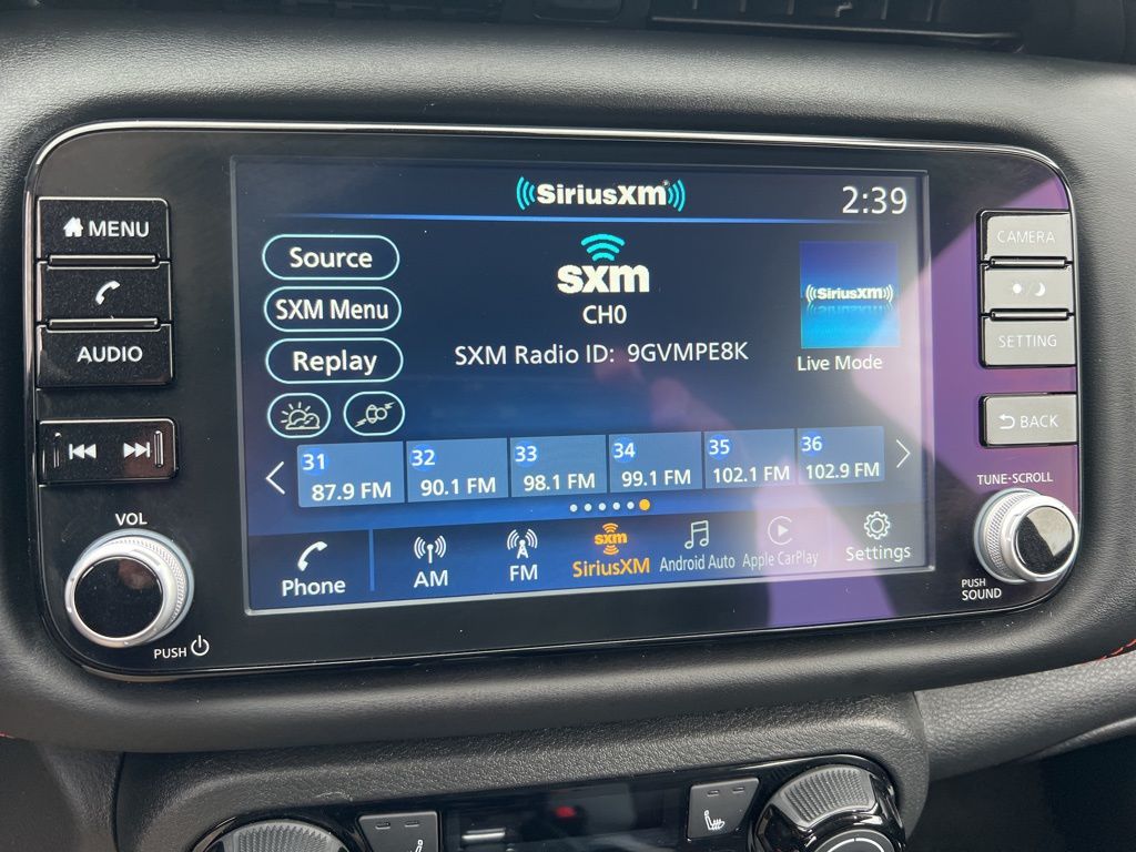 2024 Nissan Kicks SR photo