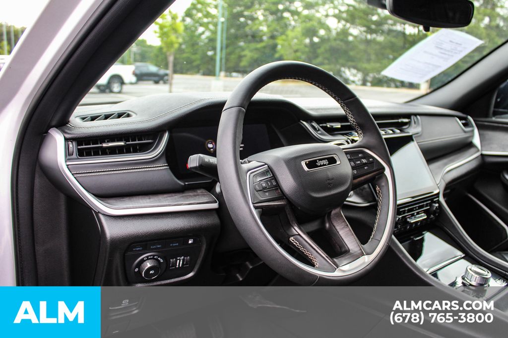 Used 2024 White Jeep 4xe image 23