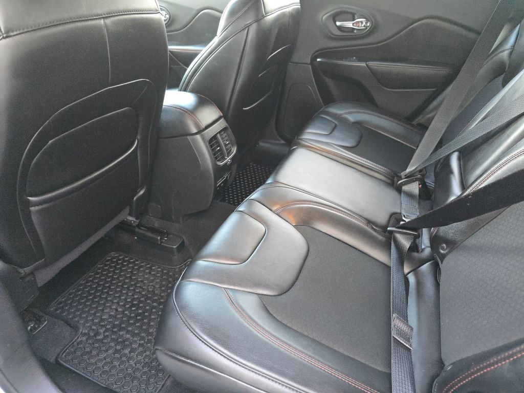 2019 Jeep Cherokee Trailhawk photo 15