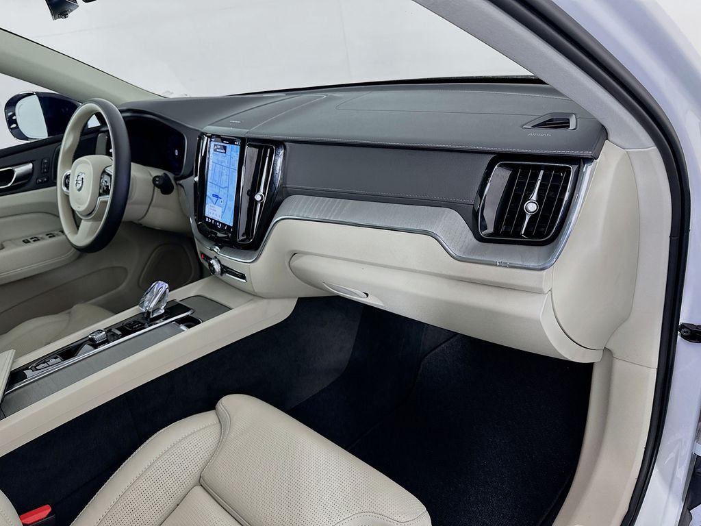 Thumbnail: 2024 Volvo XC60 - 30