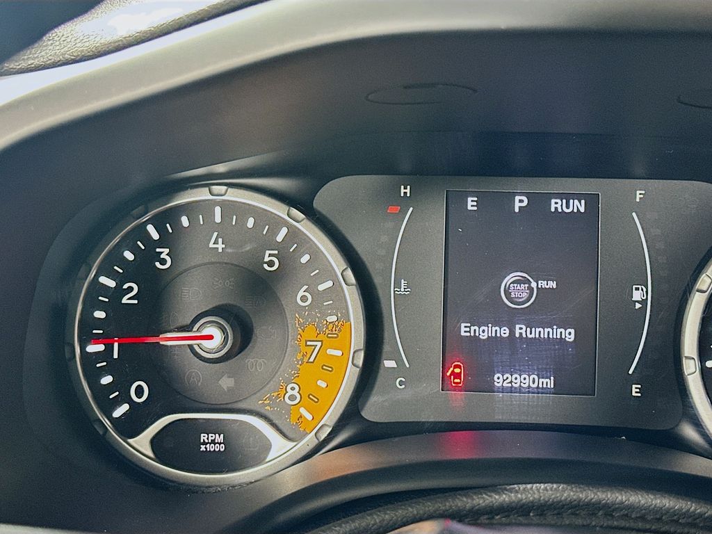 Thumbnail: 2016 Jeep Renegade - 12