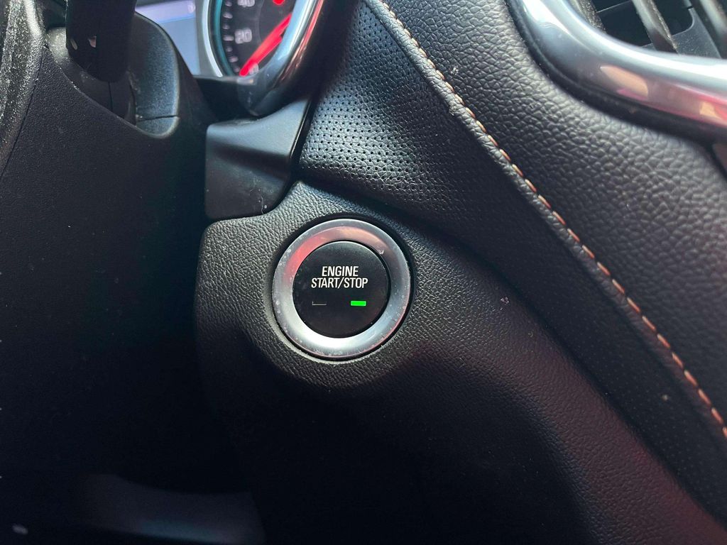 Used 2019 Mosaic Black Metallic Chevrolet Premier image 18