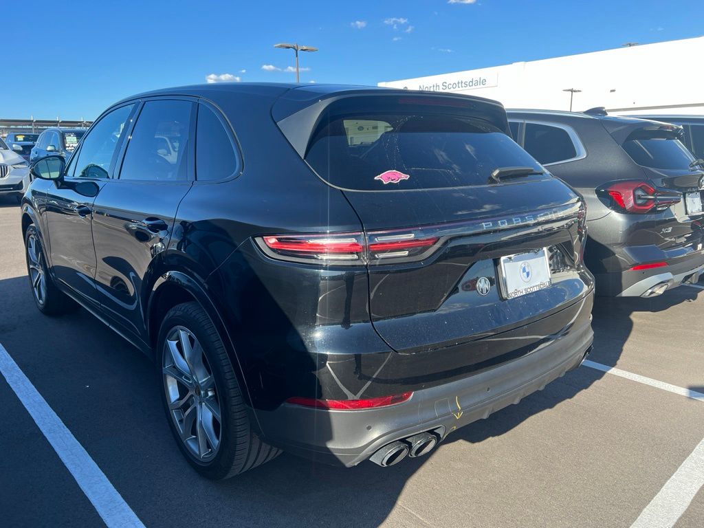 Used 2019  Porsche Base image 8