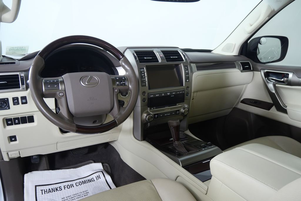 Thumbnail: 2019 Lexus GX - 19