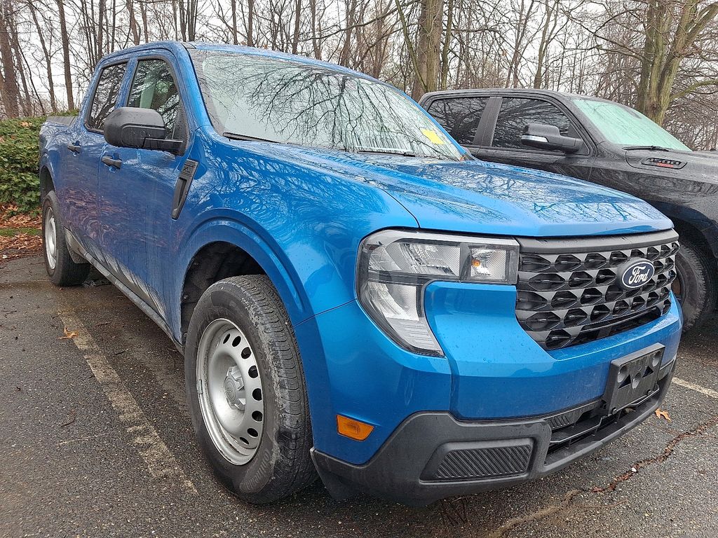 2025 Ford Maverick XL SuperCrew FWD