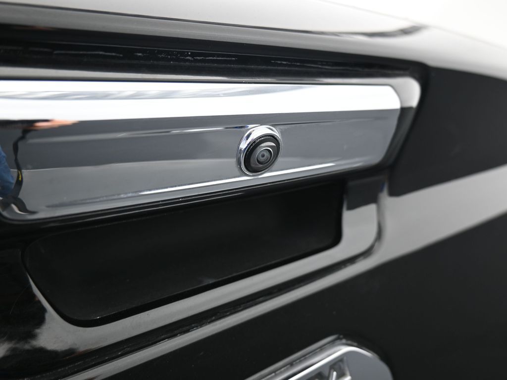 Used 2020 Diamond Black Crystal Pearlcoat Ram Laramie image 43