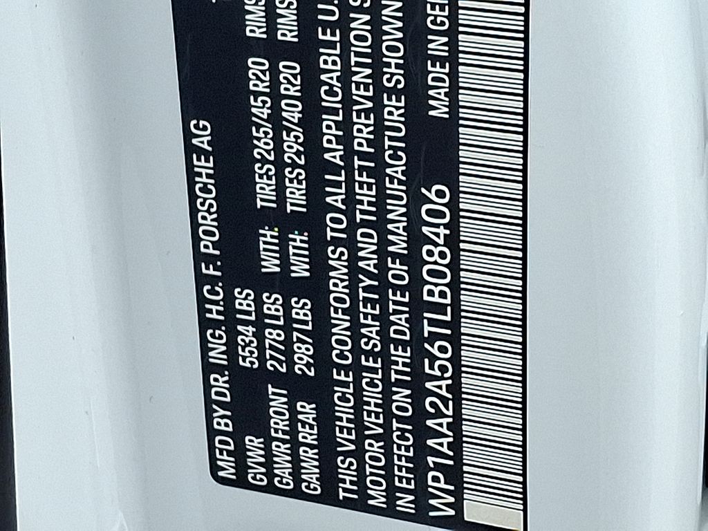 Thumbnail: 2026 Porsche Macan - 28