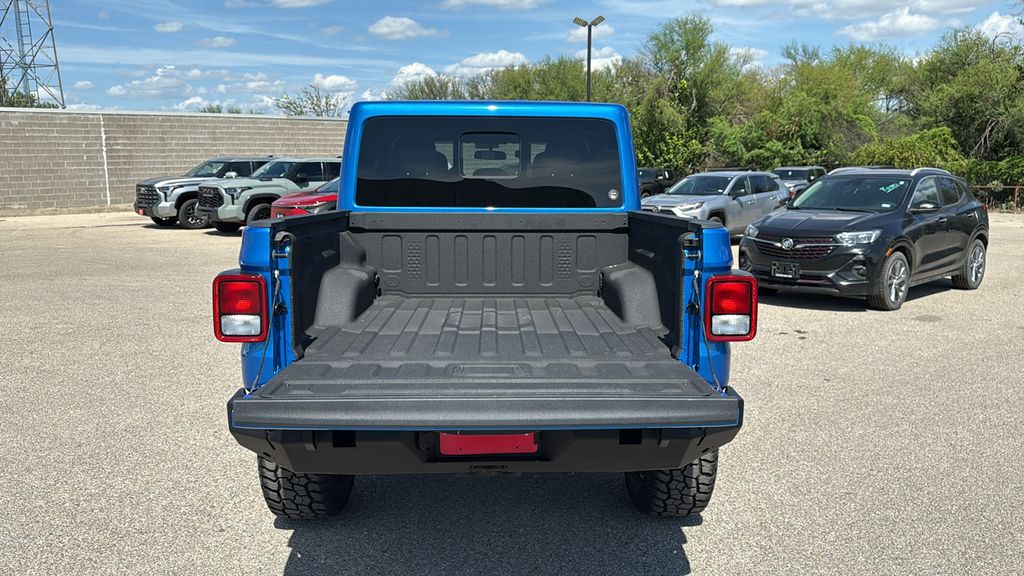 2025 Jeep Gladiator Nighthawk - Photo 24