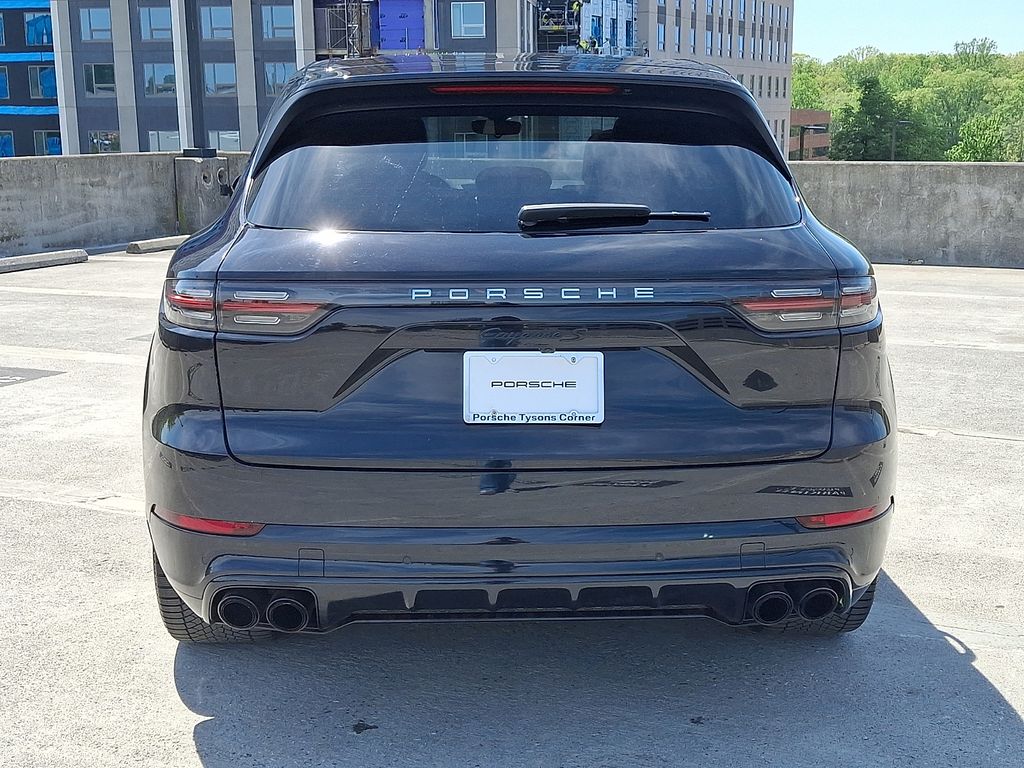 Thumbnail: 2022 Porsche Cayenne - 9