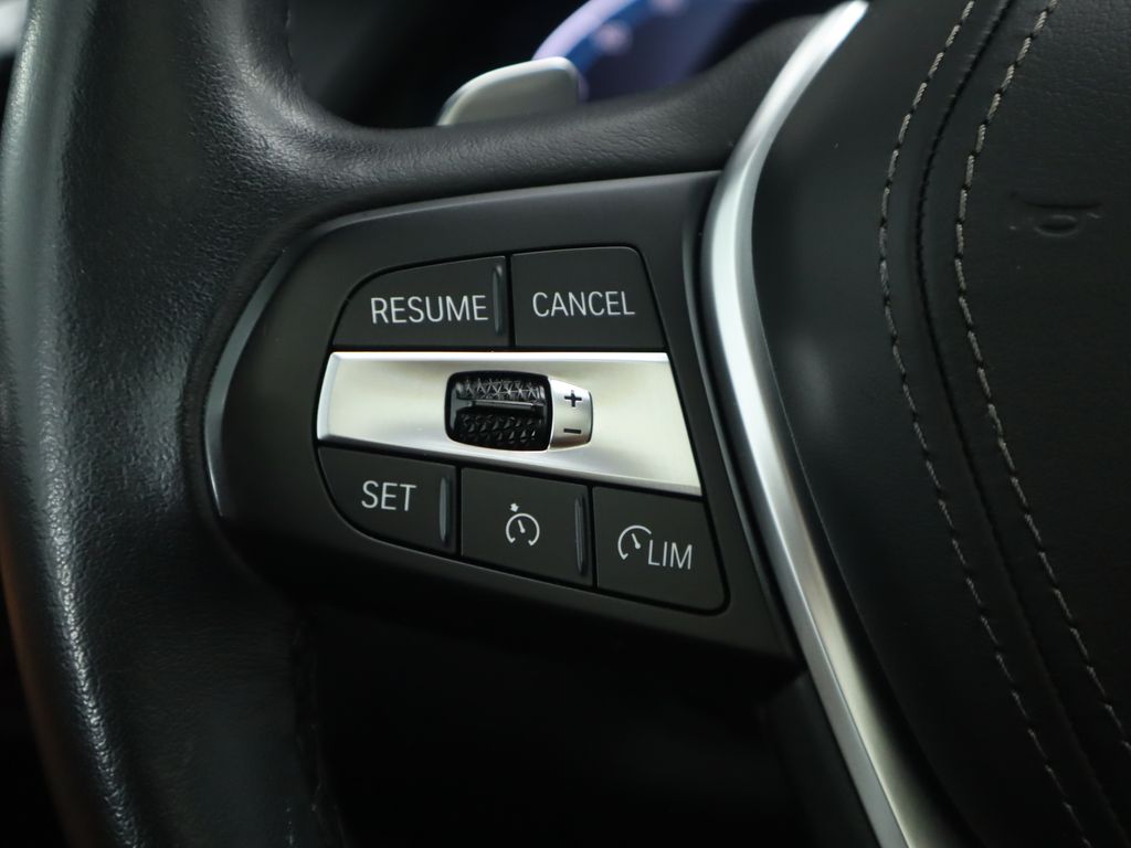 Thumbnail: 2022 BMW X5 - 11