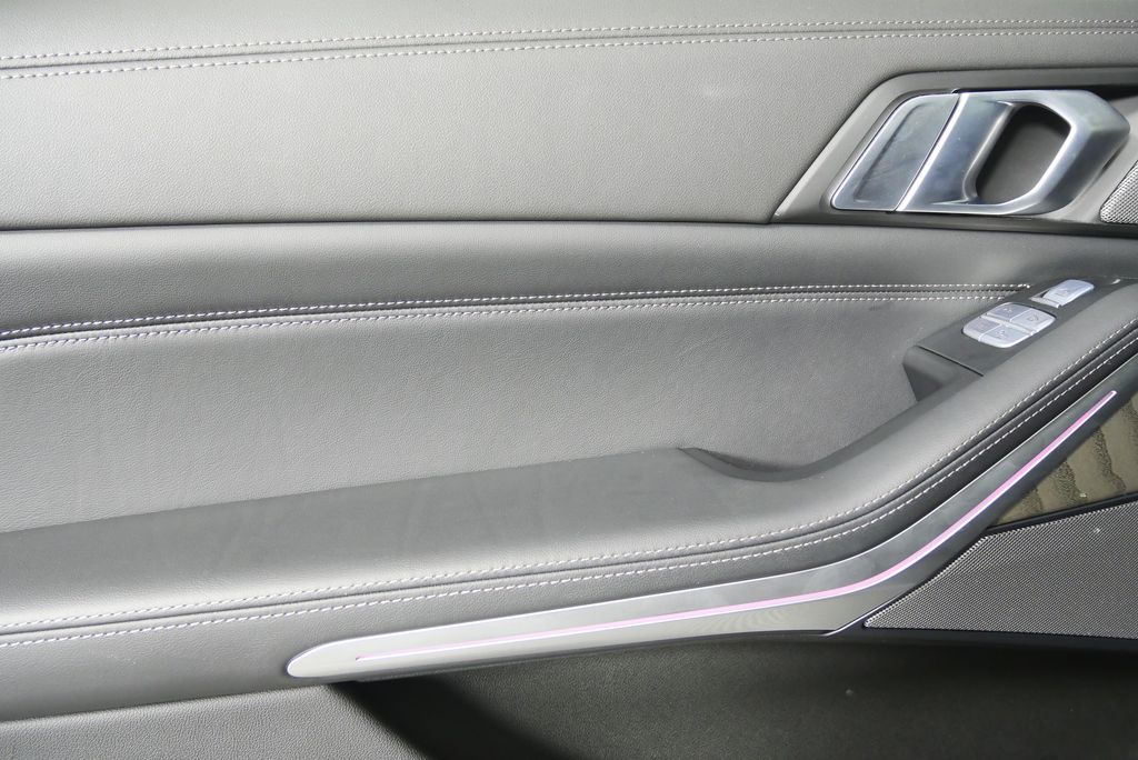 Thumbnail: 2023 BMW X7 - 14