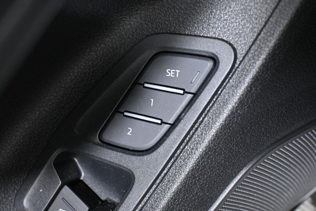 Thumbnail: 2025 Audi Q3 - 27