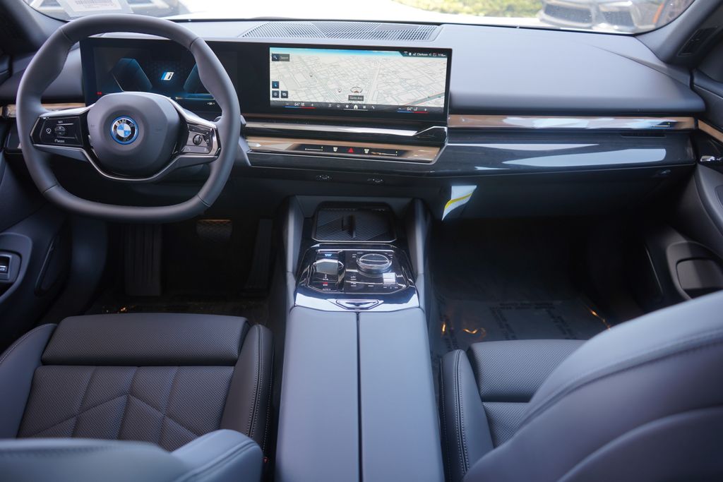 2024 BMW i5 eDrive40 13