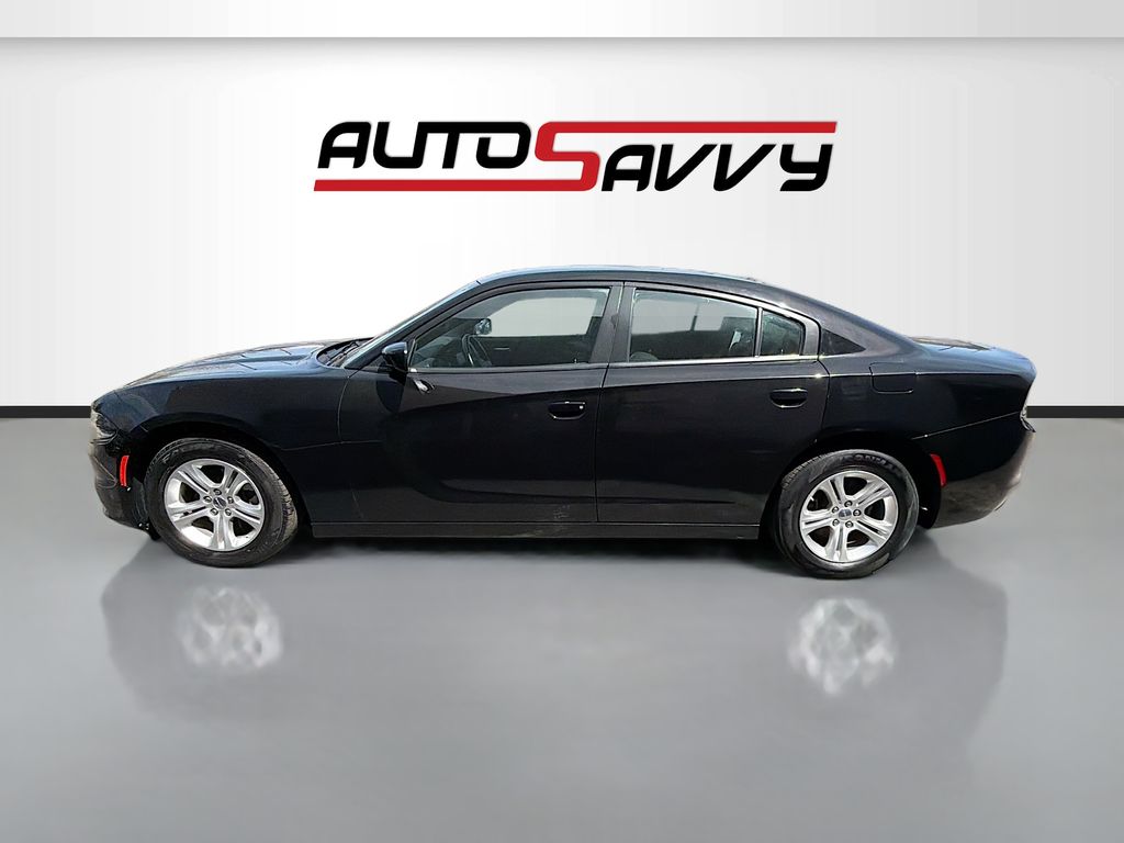 Used 2023 Black Dodge SXT image 4