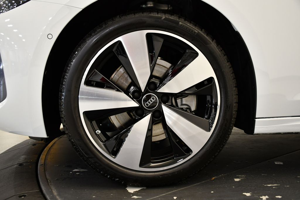 Thumbnail: 2025 Audi A5 - 13