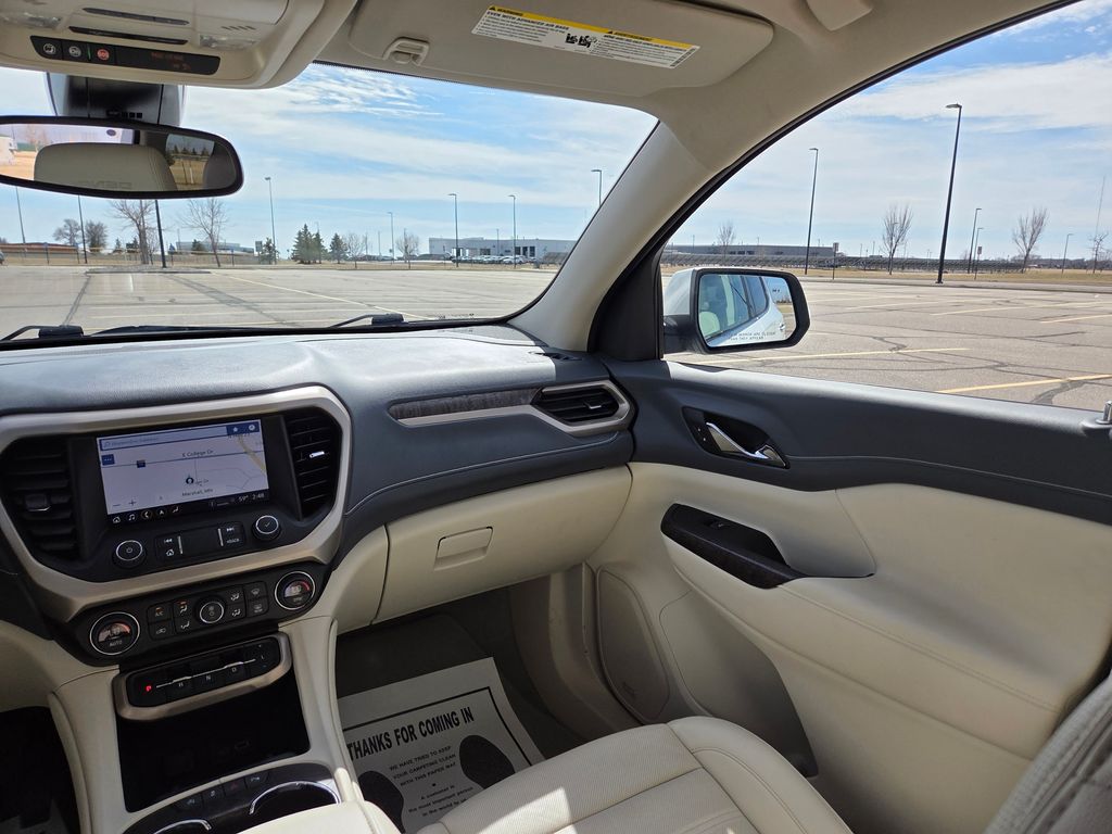2023 GMC Acadia AWD Denali