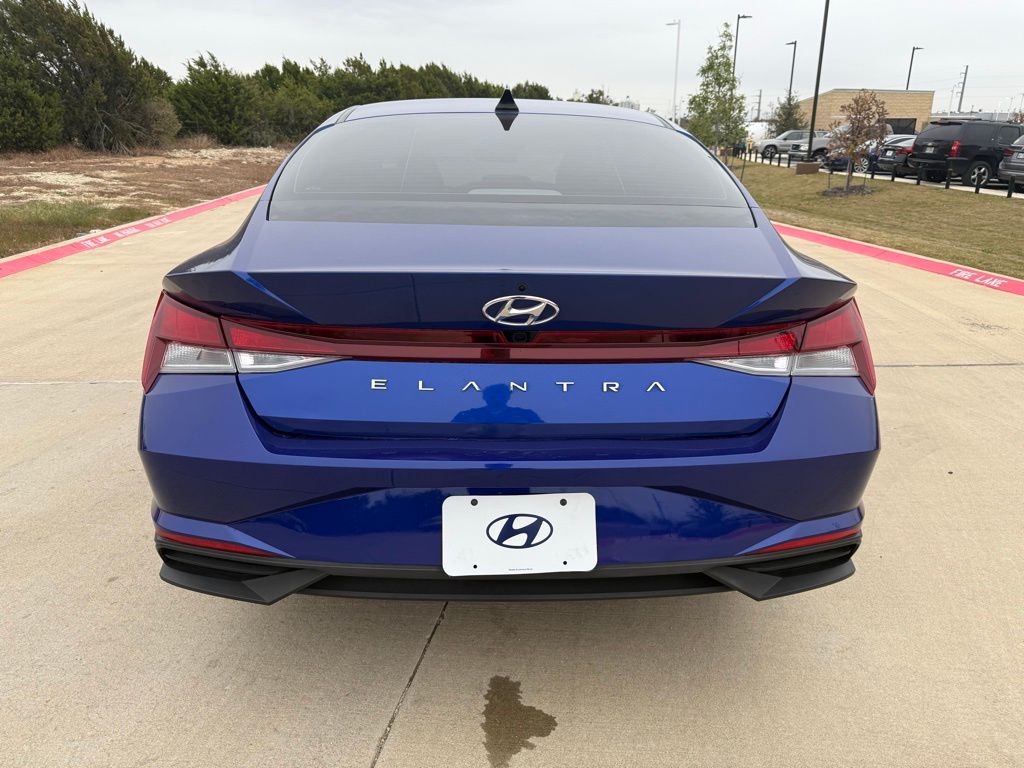 Thumbnail: 2023 Hyundai Elantra - 6