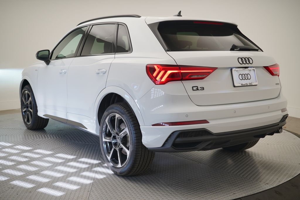 Thumbnail: 2025 Audi Q3 - 3