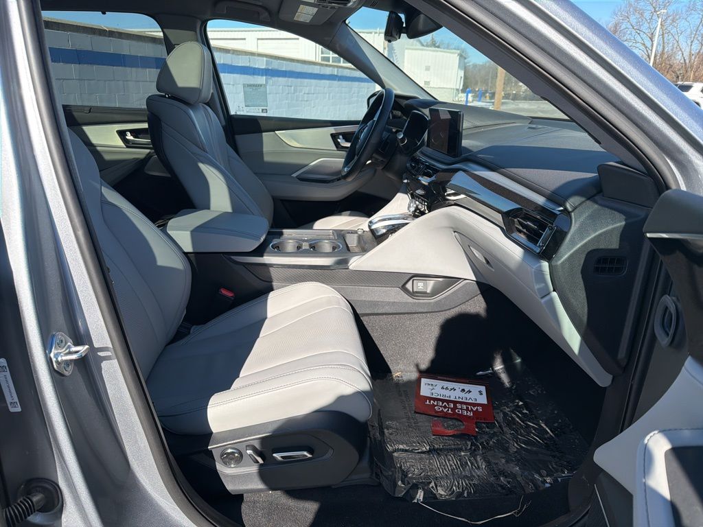 Thumbnail: 2025 Acura MDX - 27