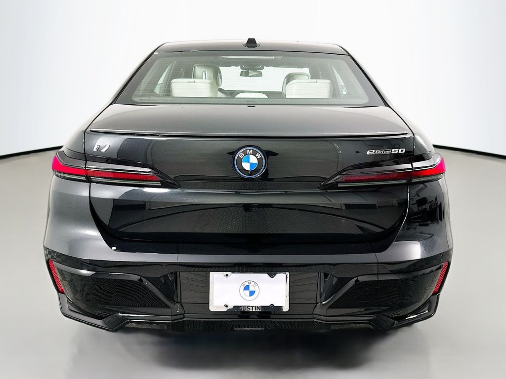 Thumbnail: 2026 BMW i7 - 6