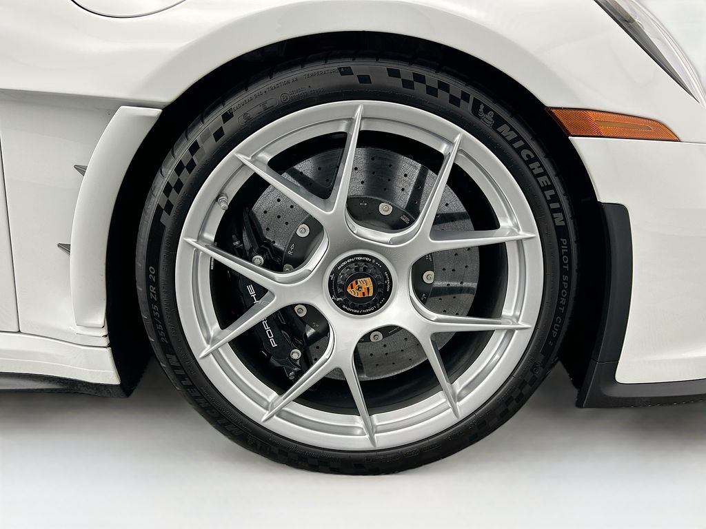 Thumbnail: 2024 Porsche 911 - 29