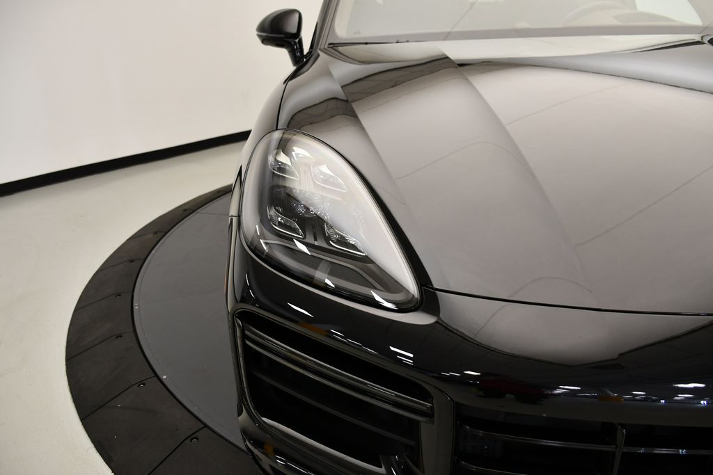 Thumbnail: 2020 Porsche Cayenne - 14